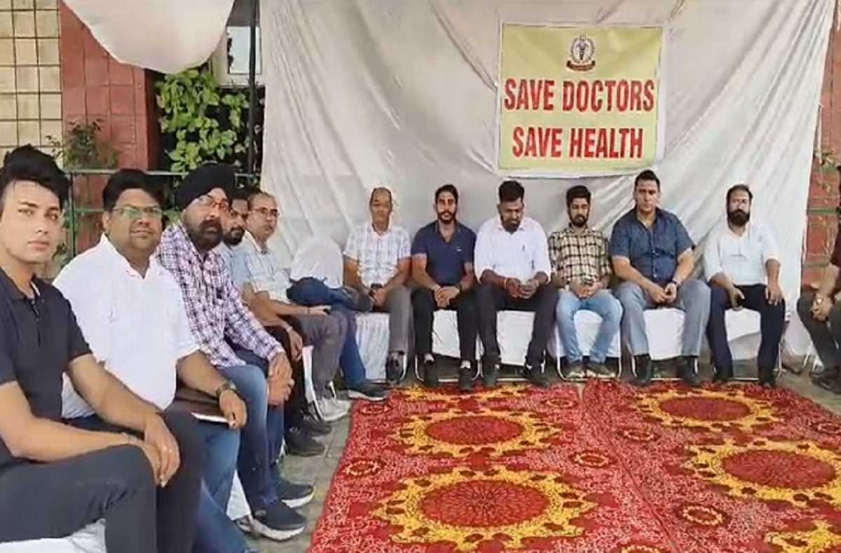 हरियाणा में दो घंटे तक हड़ताल पर रहे डॉक्टर, मरीज हुए परेशान